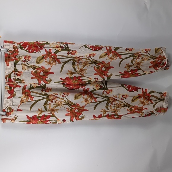Chico's Floral Print Ankle Pants Size 1 - Picture 3 of 6